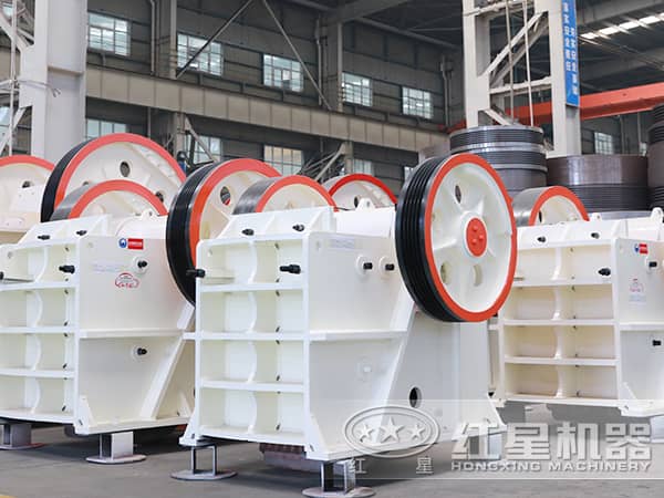 紅星顎式破碎機(jī)大中小型號集中展示圖