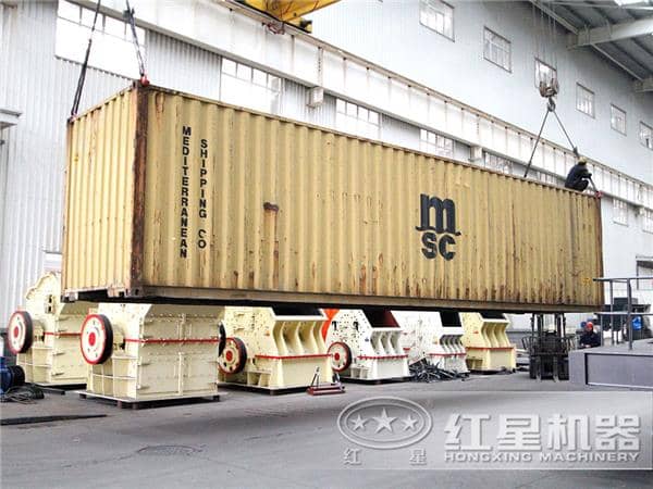 紅星顎式破碎機生產(chǎn)車間
