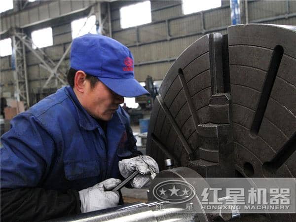 顎式破碎機生產(chǎn)制造圖
