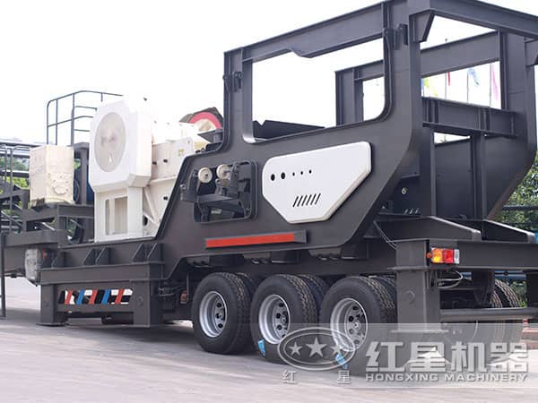 車載移動破碎機(jī)高清圖片